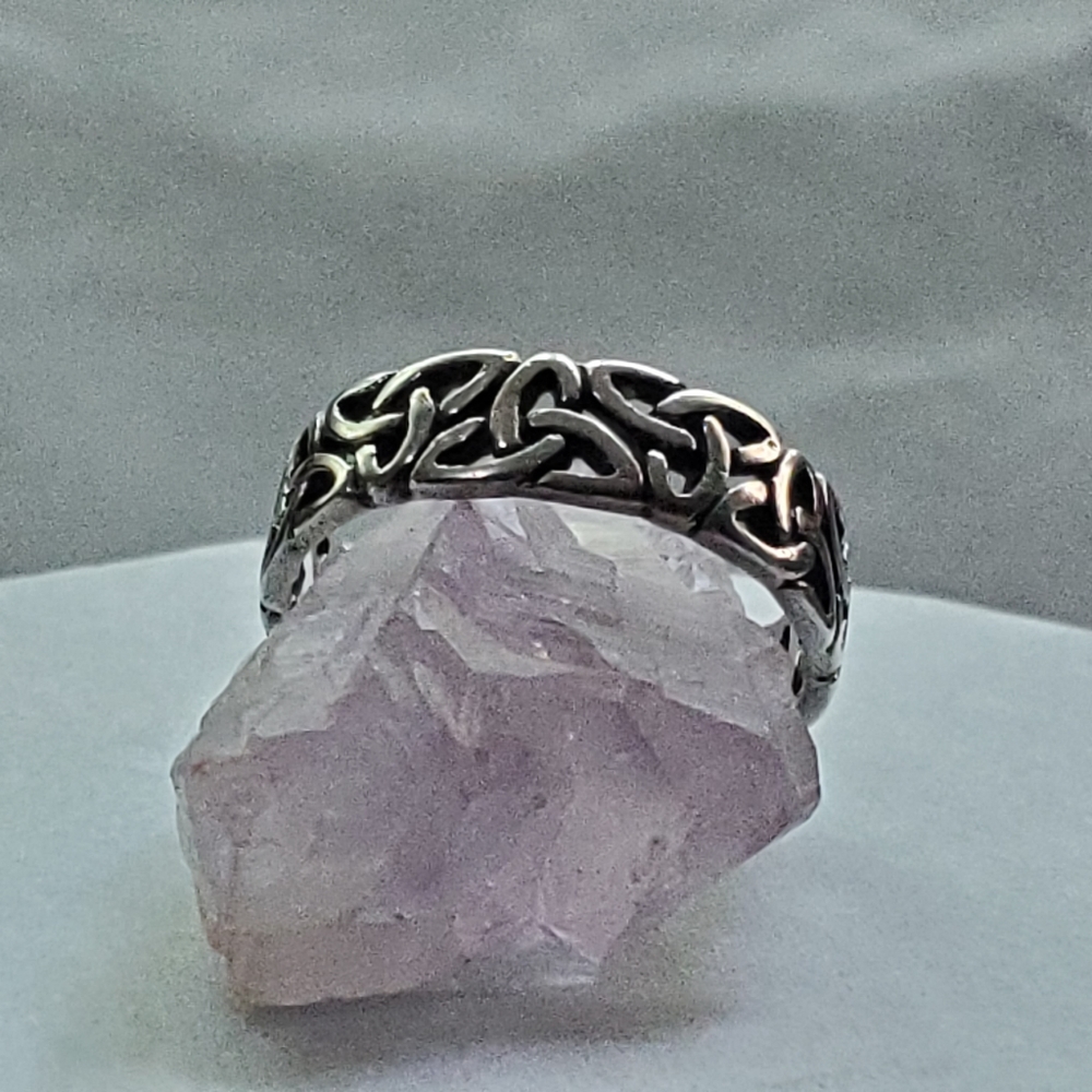 Solvar 925 Sterling Silver Endless Celtic Triquetra/Trinity Knot Band